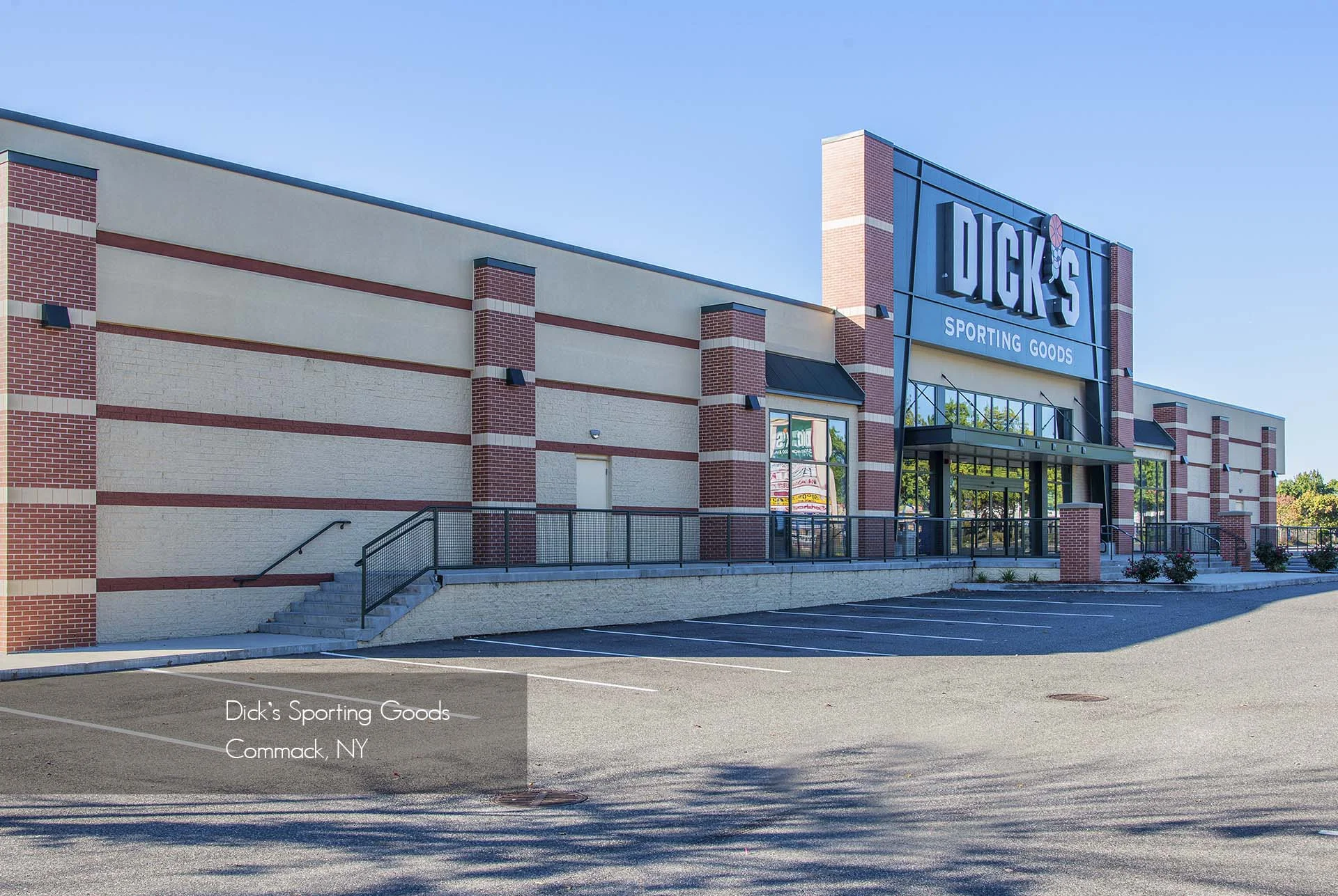 DicksSportingGoods-CommackNY.jpg