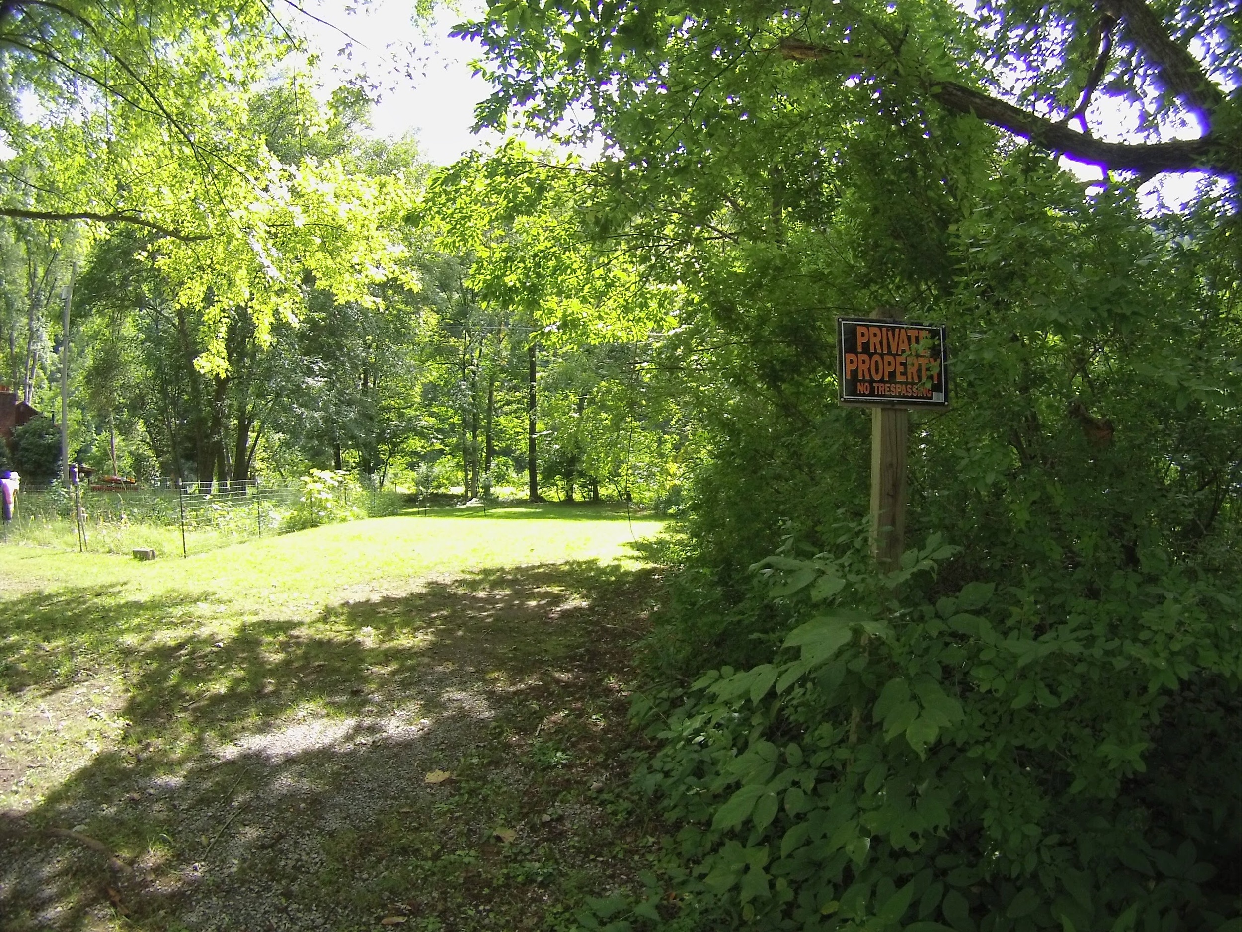 Just stay to the left of the PRIVATE PROPERTY sign and walk down to the Community access area.