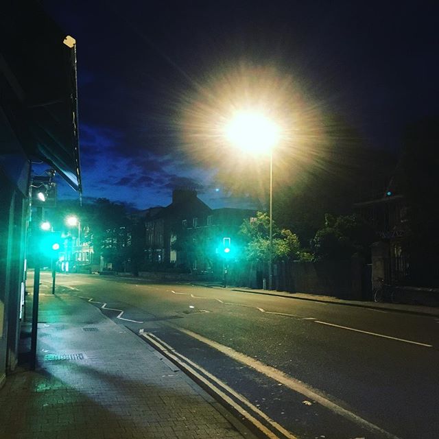 Green light. East Oxford morning sky. Catching a plane to Kernow and feeling a bit guilty about my carbon 👣... #oxford #cornwall #earlymorning #morningsky #carbonemissions #sorry