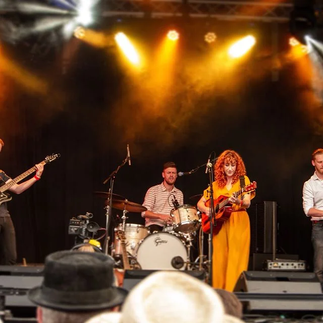 I had such an amazing time @bunkfest2018 - incredible crowd and as usual an honour to share the stage with @jacobjstoney @fredclaridge #petethomasdoesnthaveinstagram #bunkfest #livemusic #gig #folk #festival #musicfestival #music #singersongwriter #h