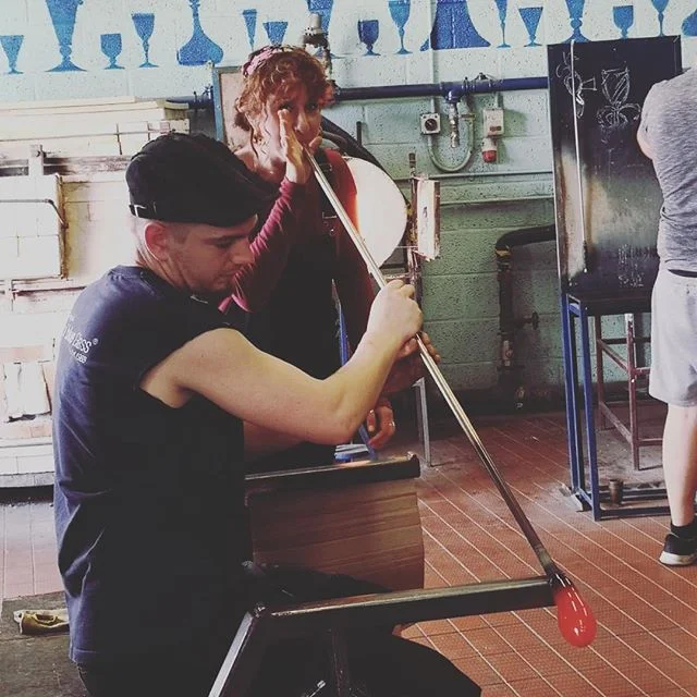 That&rsquo;s me blowing glass and ticking off something on my bucket list! Thank you @bristolblueglass and @joehump3s ❤️#glassblowing #blowingglass #veryhot #bristol #bristolblueglass #bucketlist