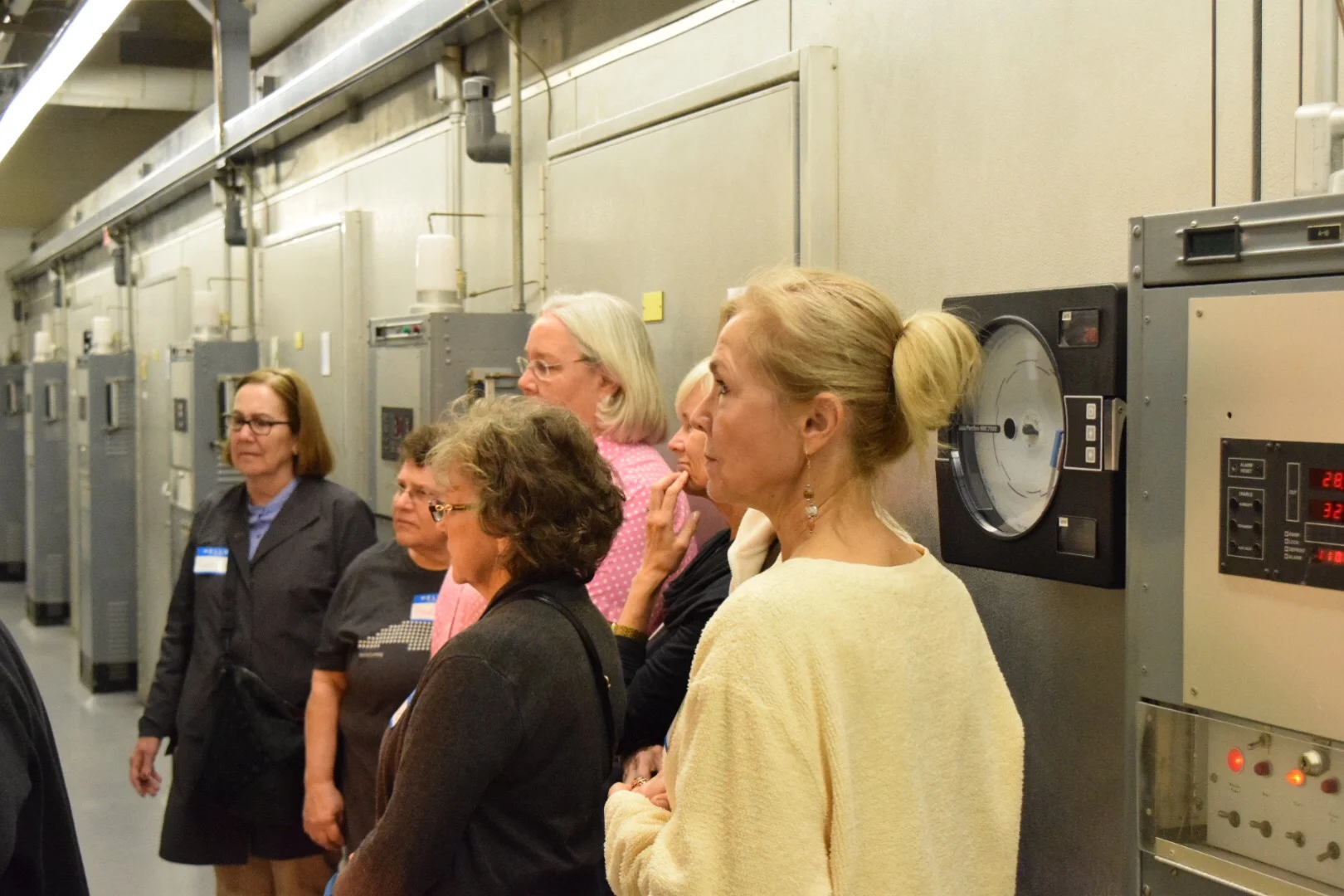 RGC Phytotron Tour Interested Guests.JPG