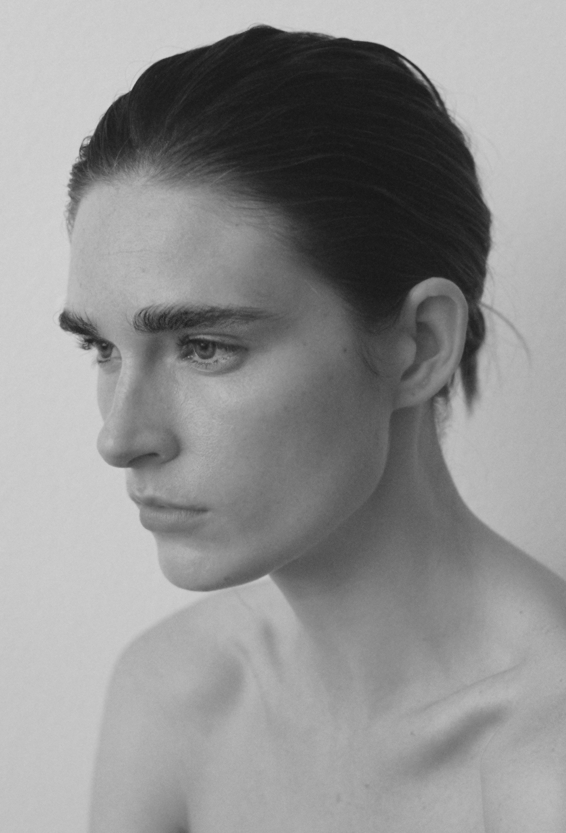 Famke - Katy Black and White