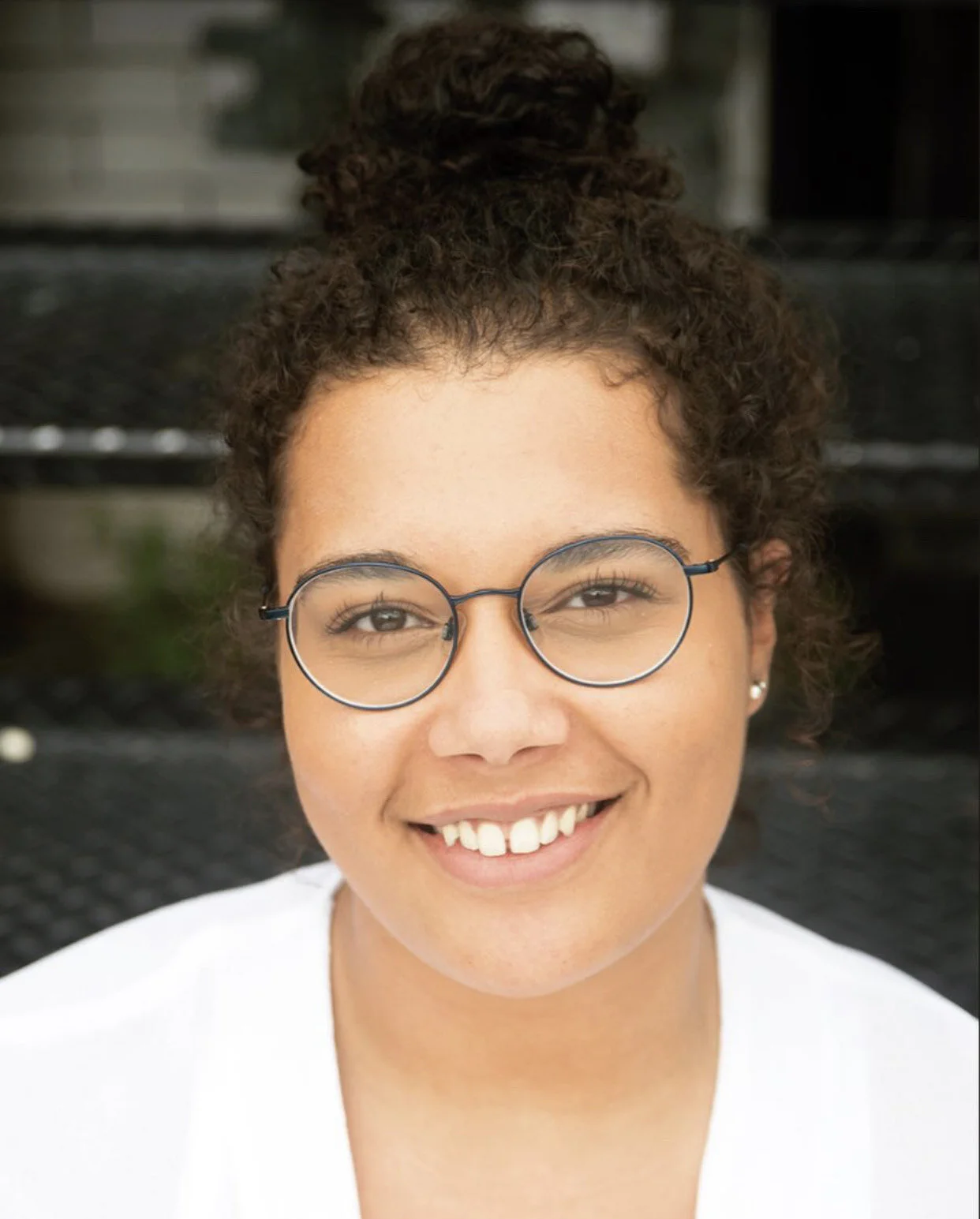 Mar J Cox Headshot.jpg