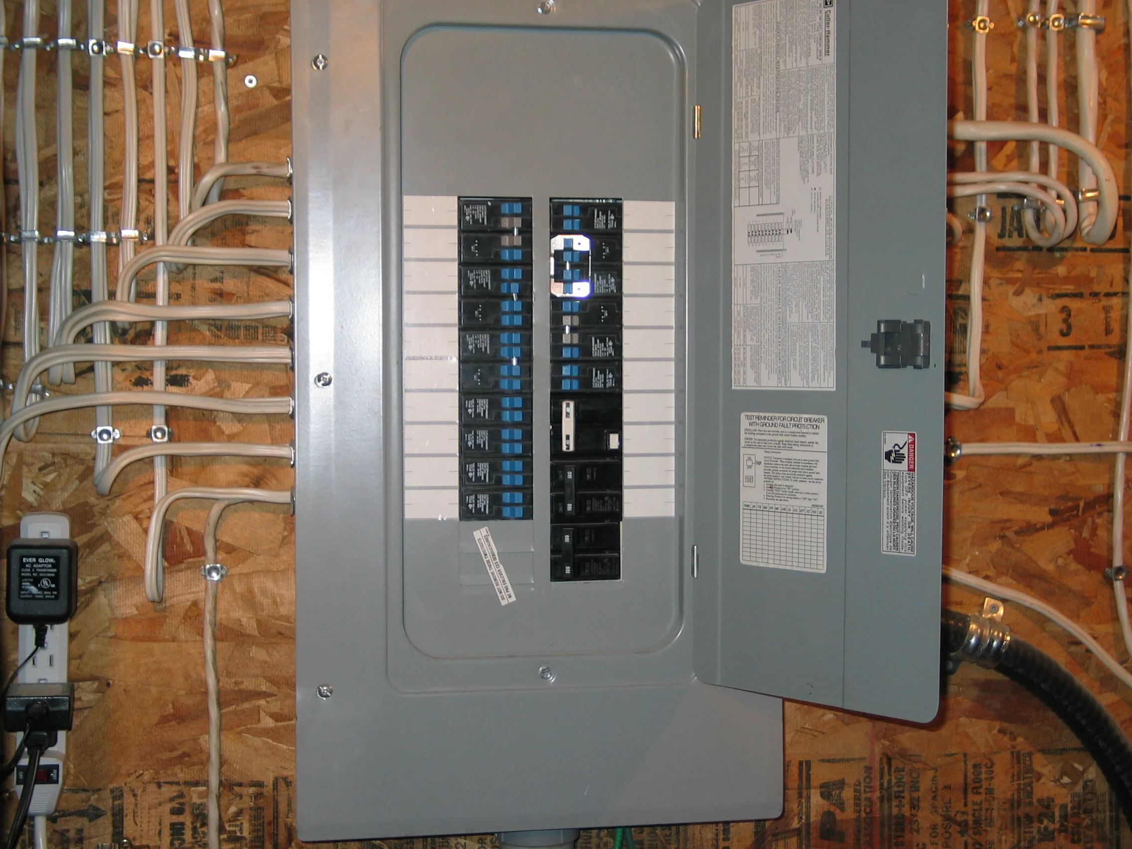 circuit breaker.jpg
