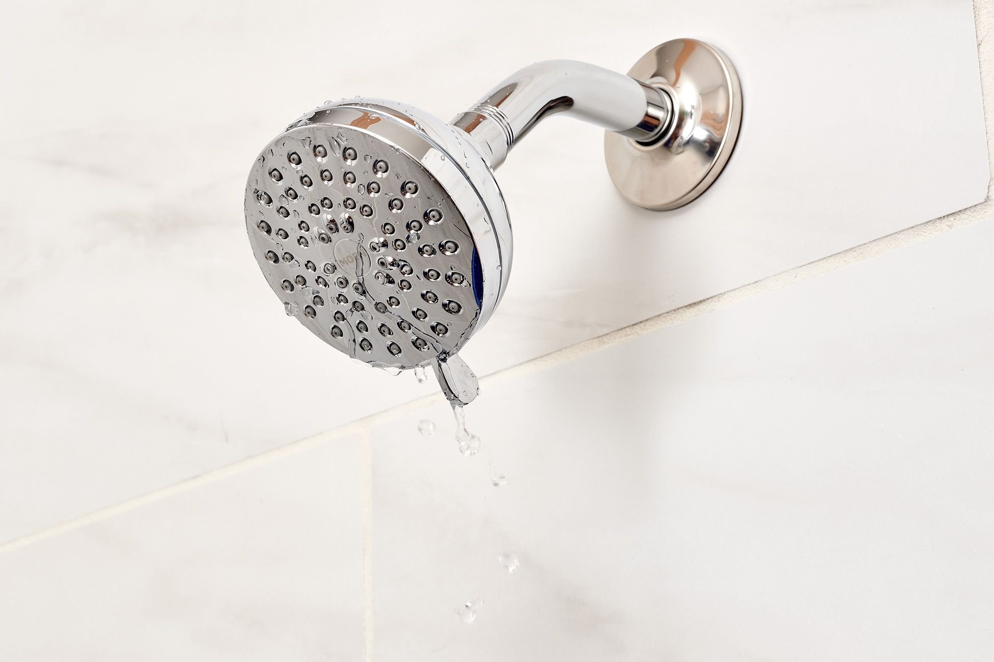 Shower leaks: Common causes and expert solutions - Maintracts