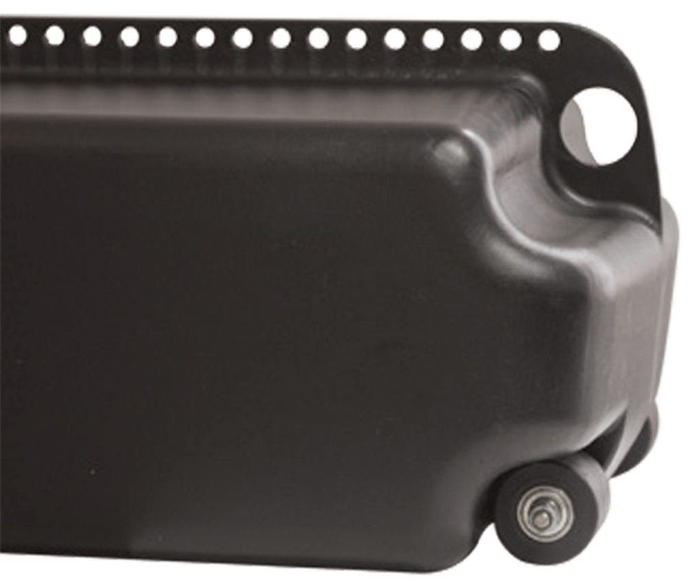 Easy Pull O-Ring and Rugged Wheels