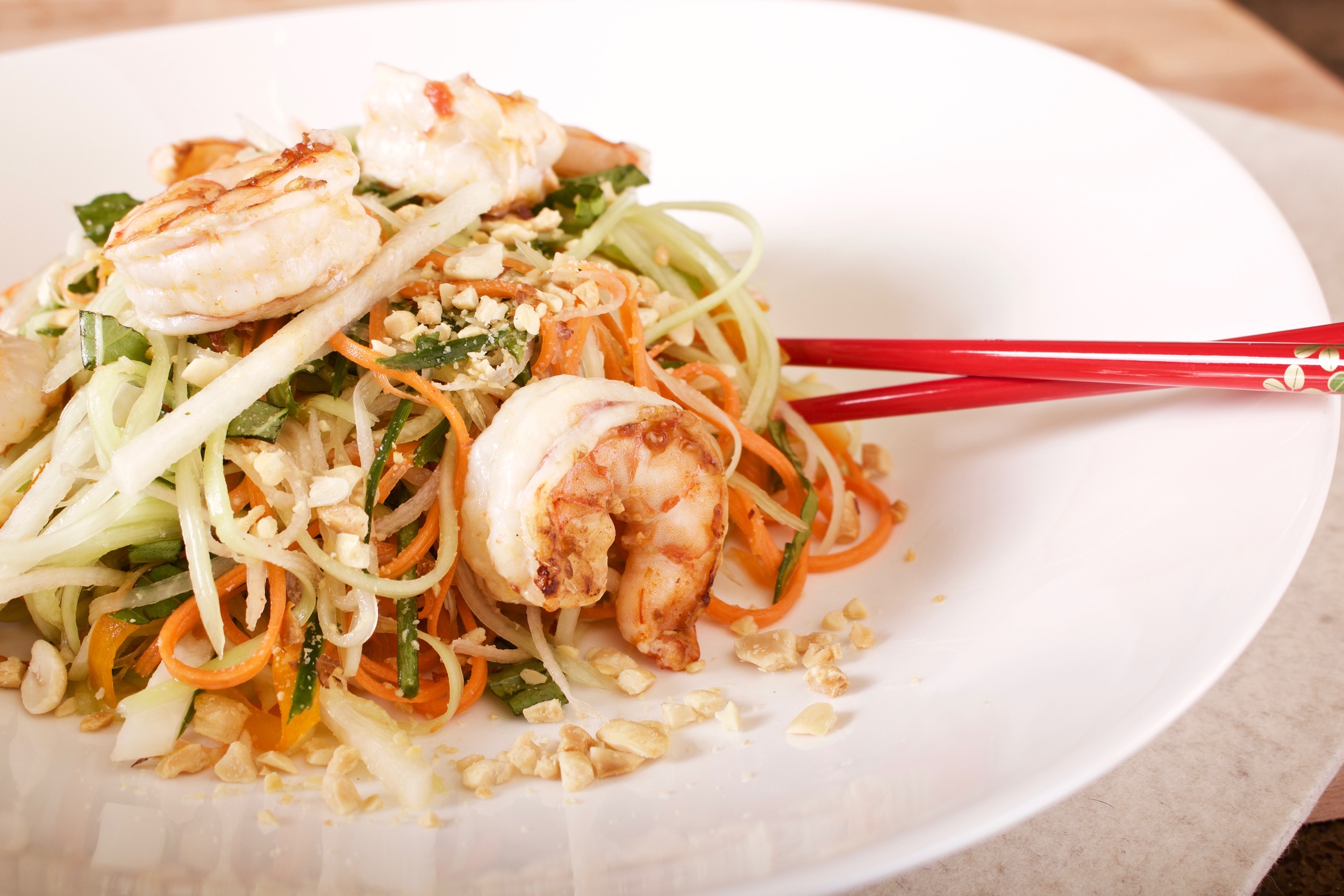 Green Papaya Salad with Grilled Shrimp — Land of Noms