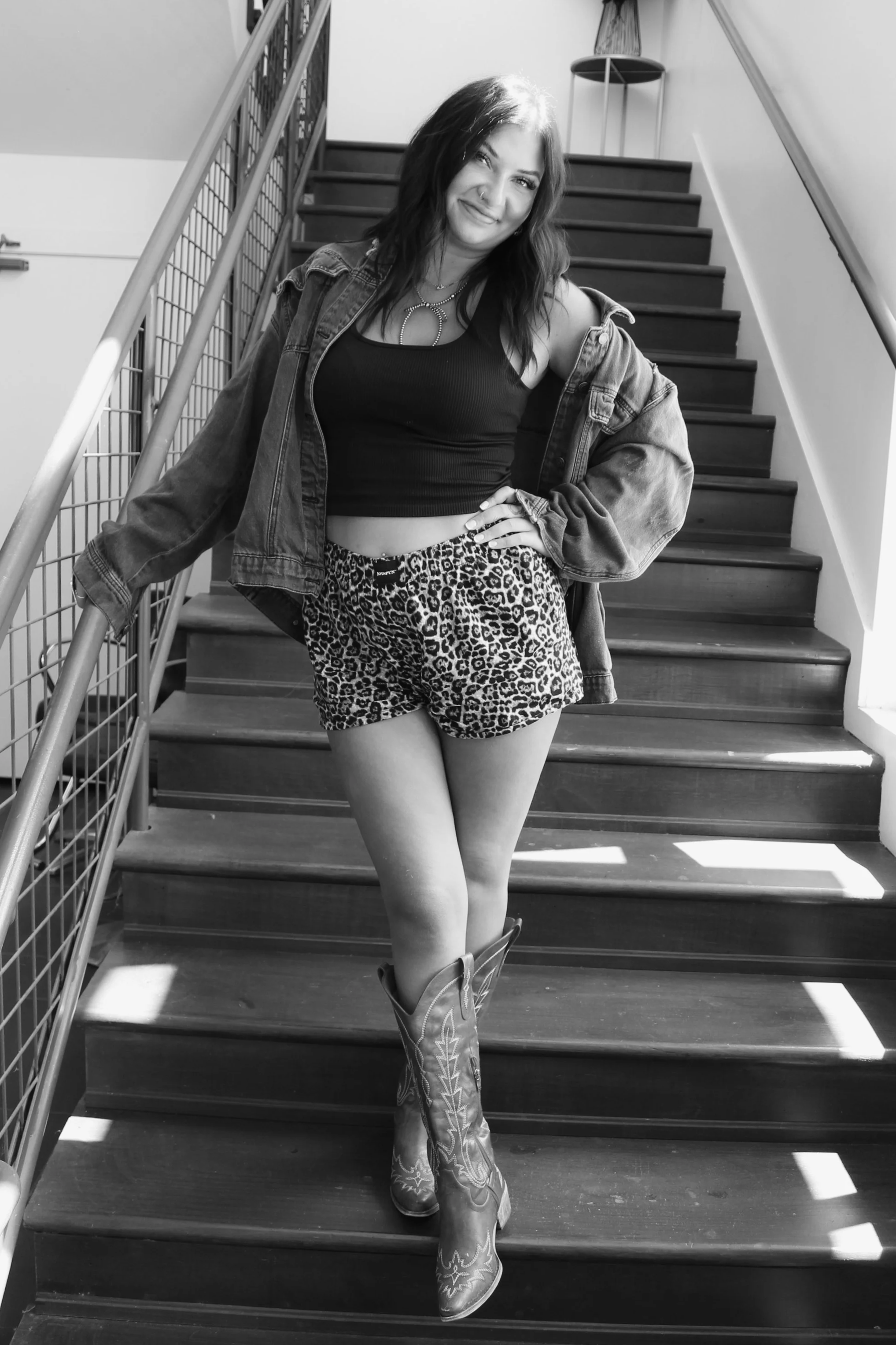 KILEY CRUEY - STYLIST