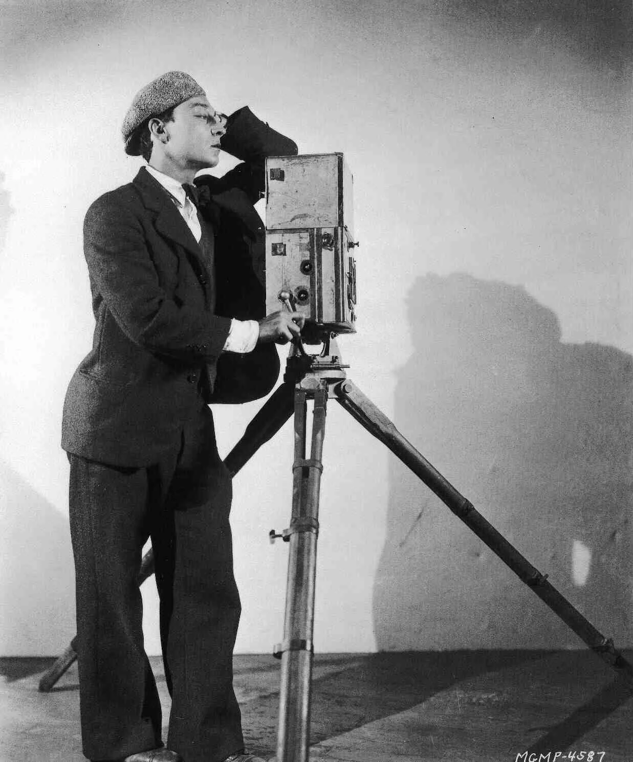 CAMERAMAN,THE1928_mgmp-4587_1237x1490_050220071459.JPG