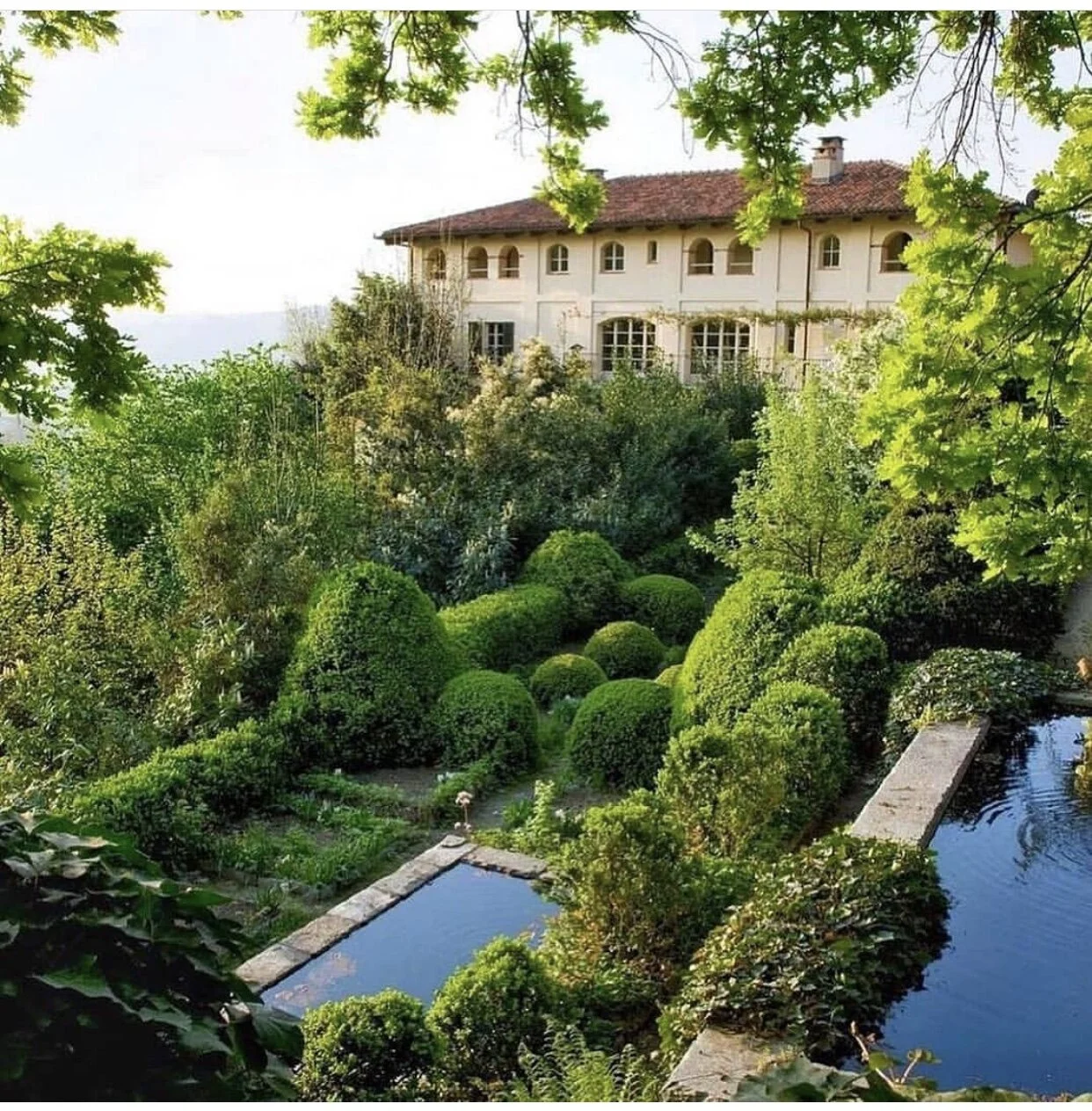 Conde Nast Property