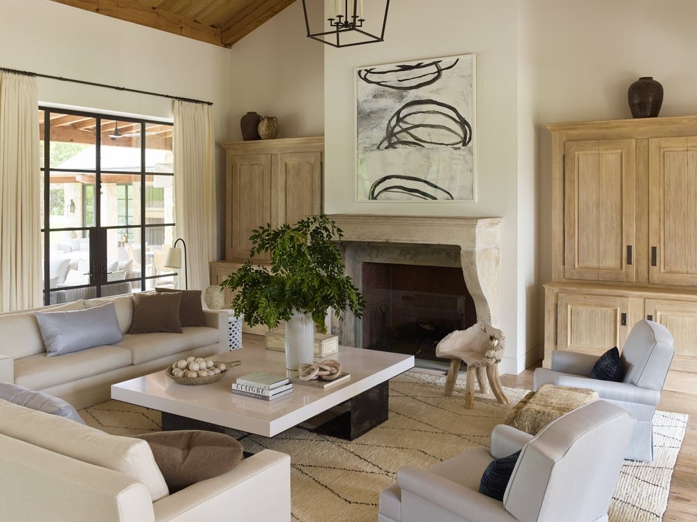 eleanor-cummings-interior-design_living-room_lake-austin.jpg