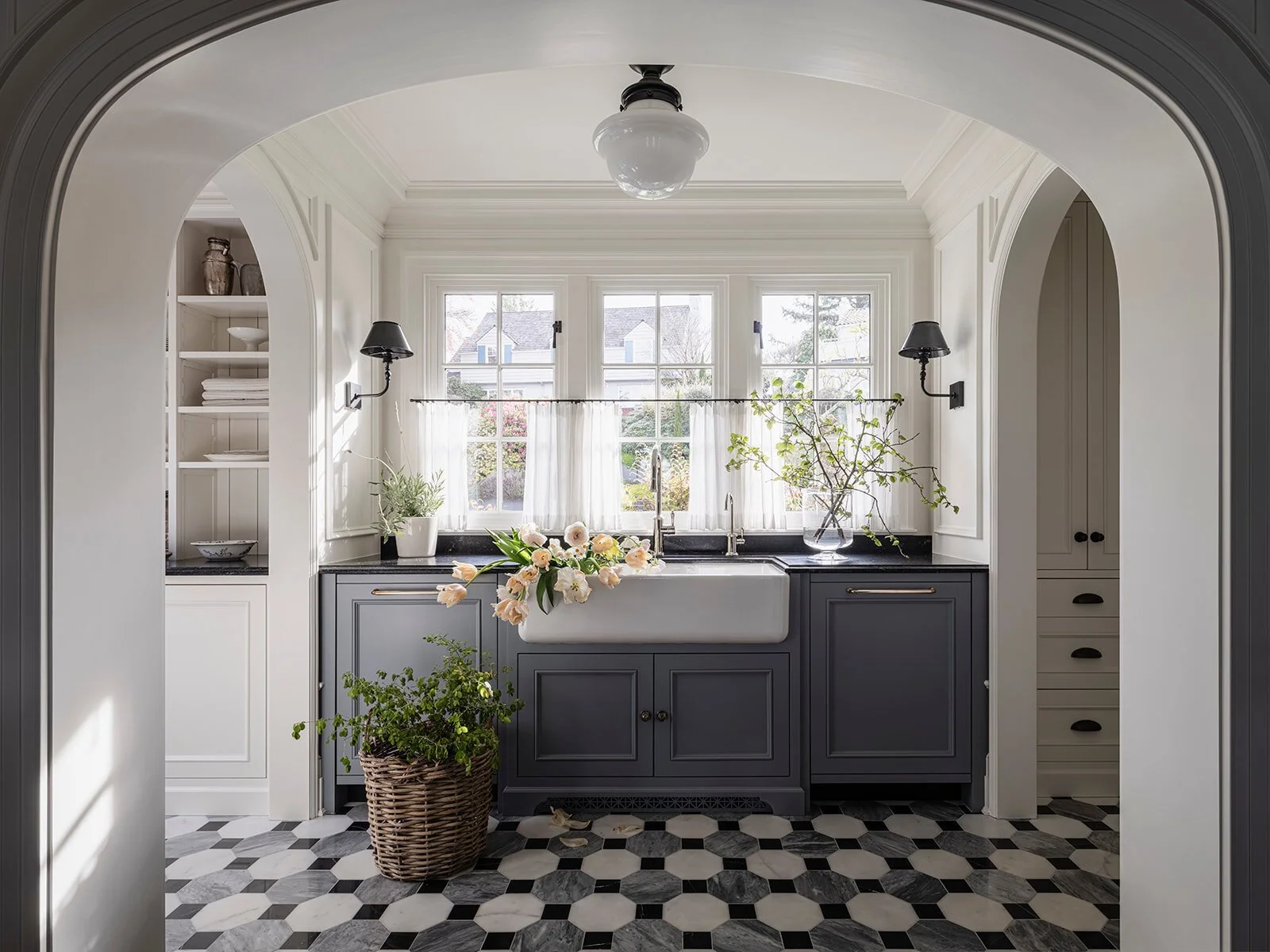 kat_lawton_interiors_-_seattle_interior_designer_-_seattle_dutch_colonial_-_garman_km2866-hdr-edit.jpg