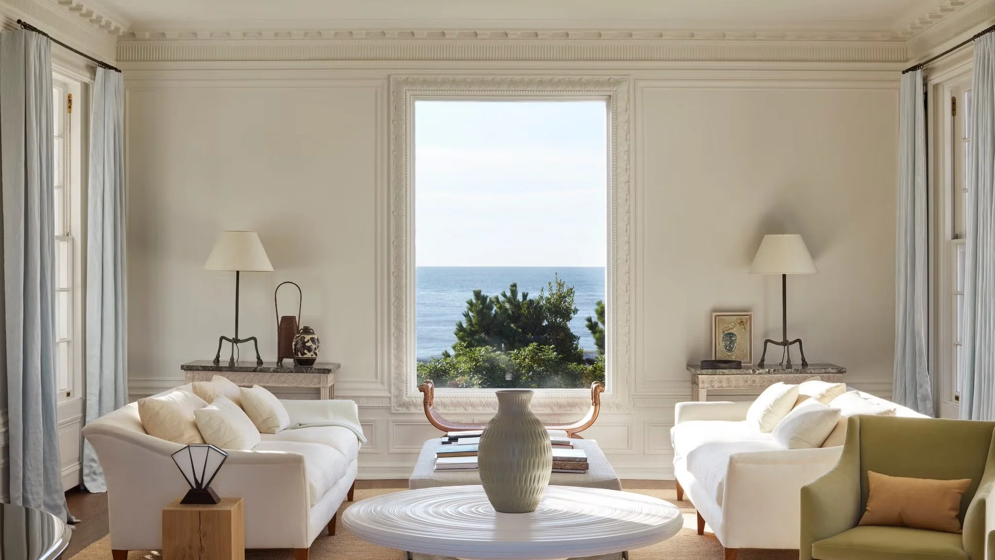 The Art of Balance: Symmetry in Interior Design