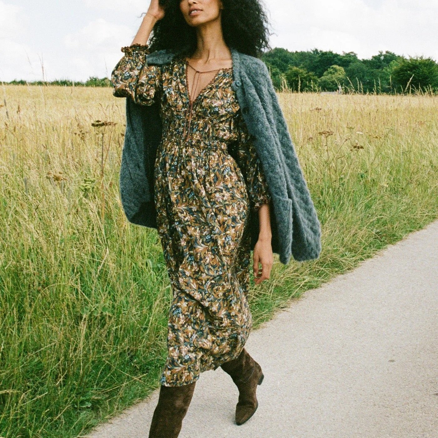 Falling for Dresses: Effortless Style This Season