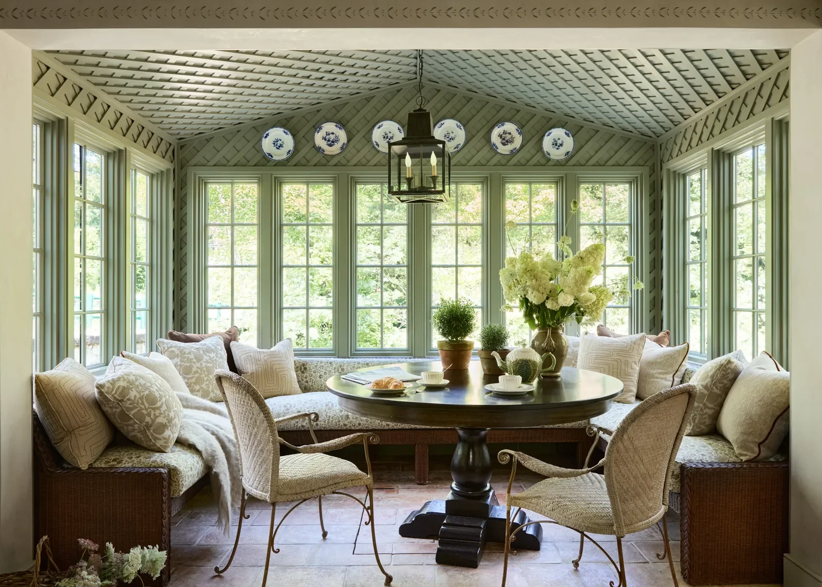 JaredKuzia_Moore House Design_Brunch with Babs_6.webp