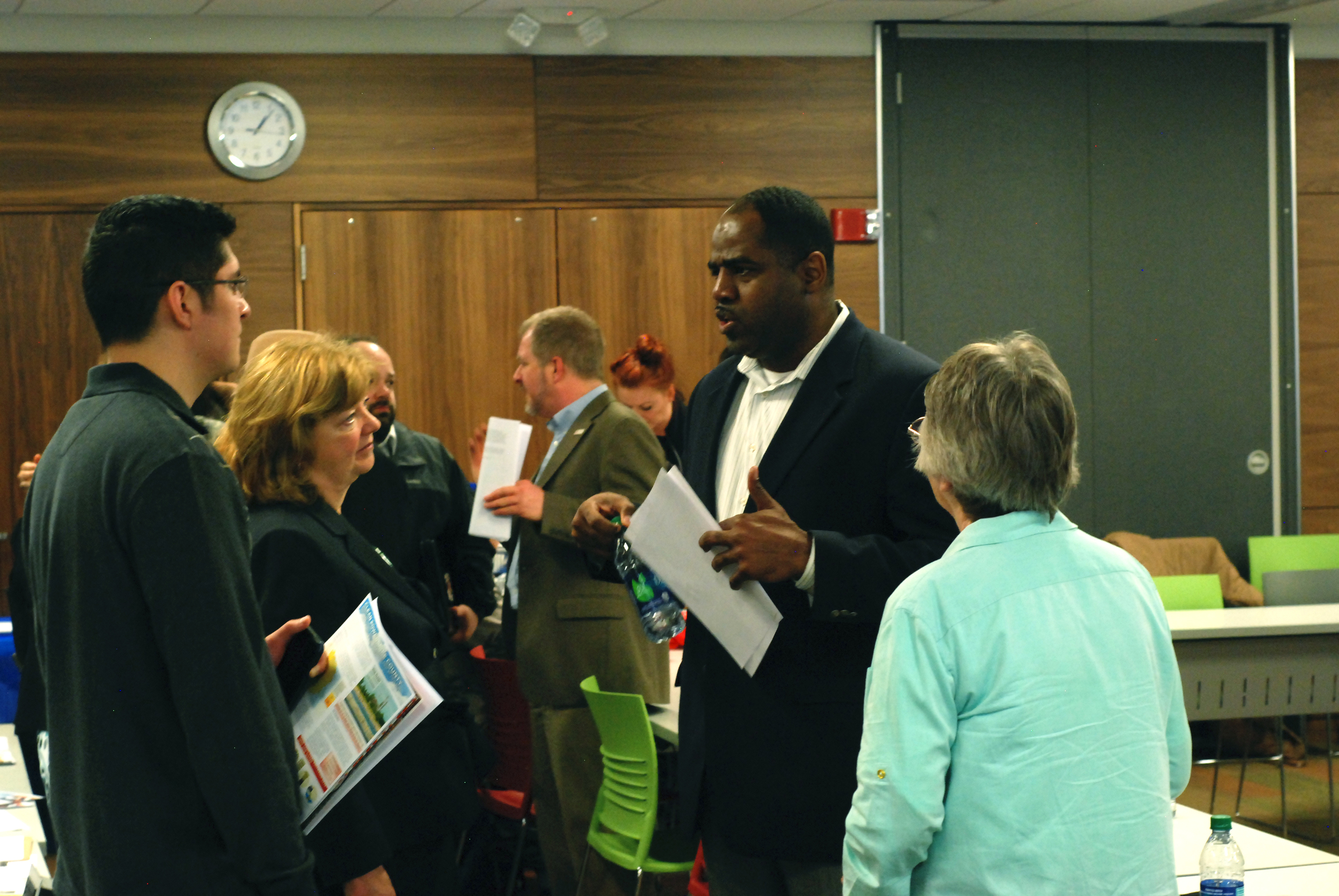 Julio Guzman, Maryfran Troha, Sam Cunningham, and Kathleen Long discuss clean power