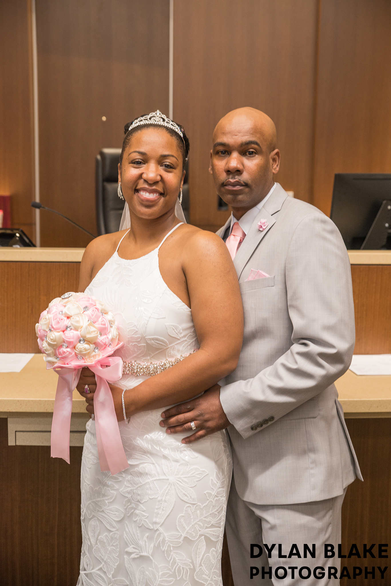 3-lake-county-il-courthouse-wedding-courtroom-couple-portrait-01.jpg