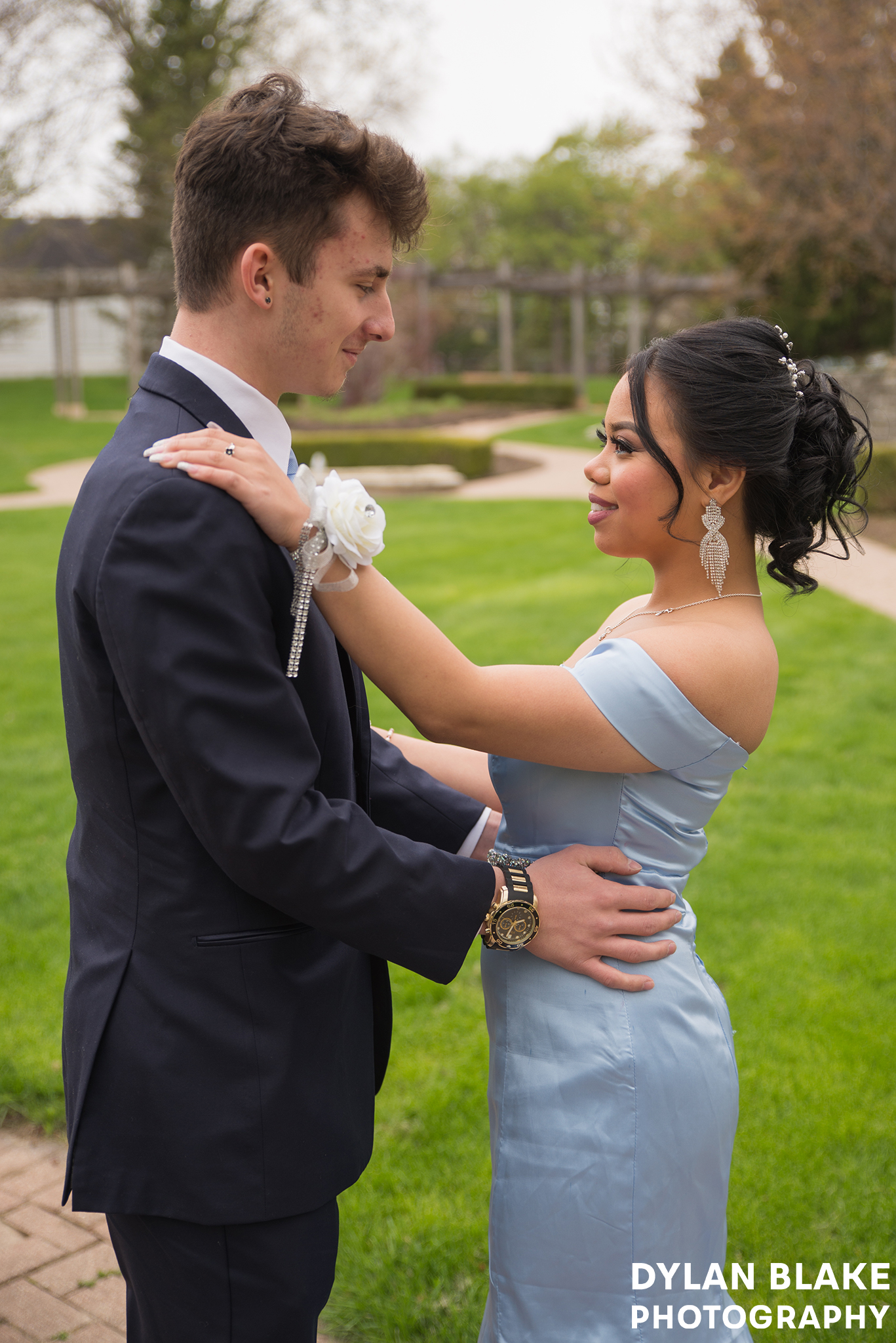 eliza-and-nico-prom-bowen03.jpg