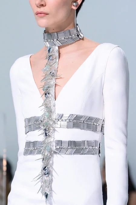  Versace Fall Winter 2014. Embroidery by Meera Embroidery. For a quotation please contact: info@meeramittal.com 