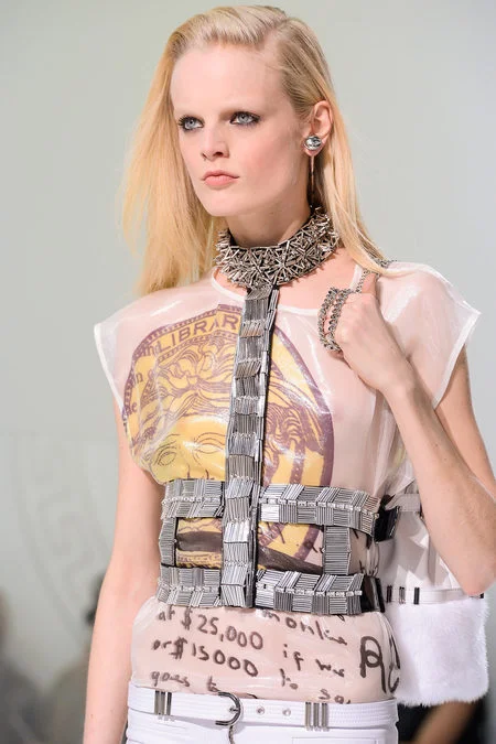  Versace Fall Winter 2014. Embroidery by Meera Embroidery. For a quotation please contact: info@meeramittal.com. 