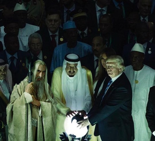 "Saruman'ı Trump'ın resmine photoshopladım ve garip durmadı bile" @shakakshapira