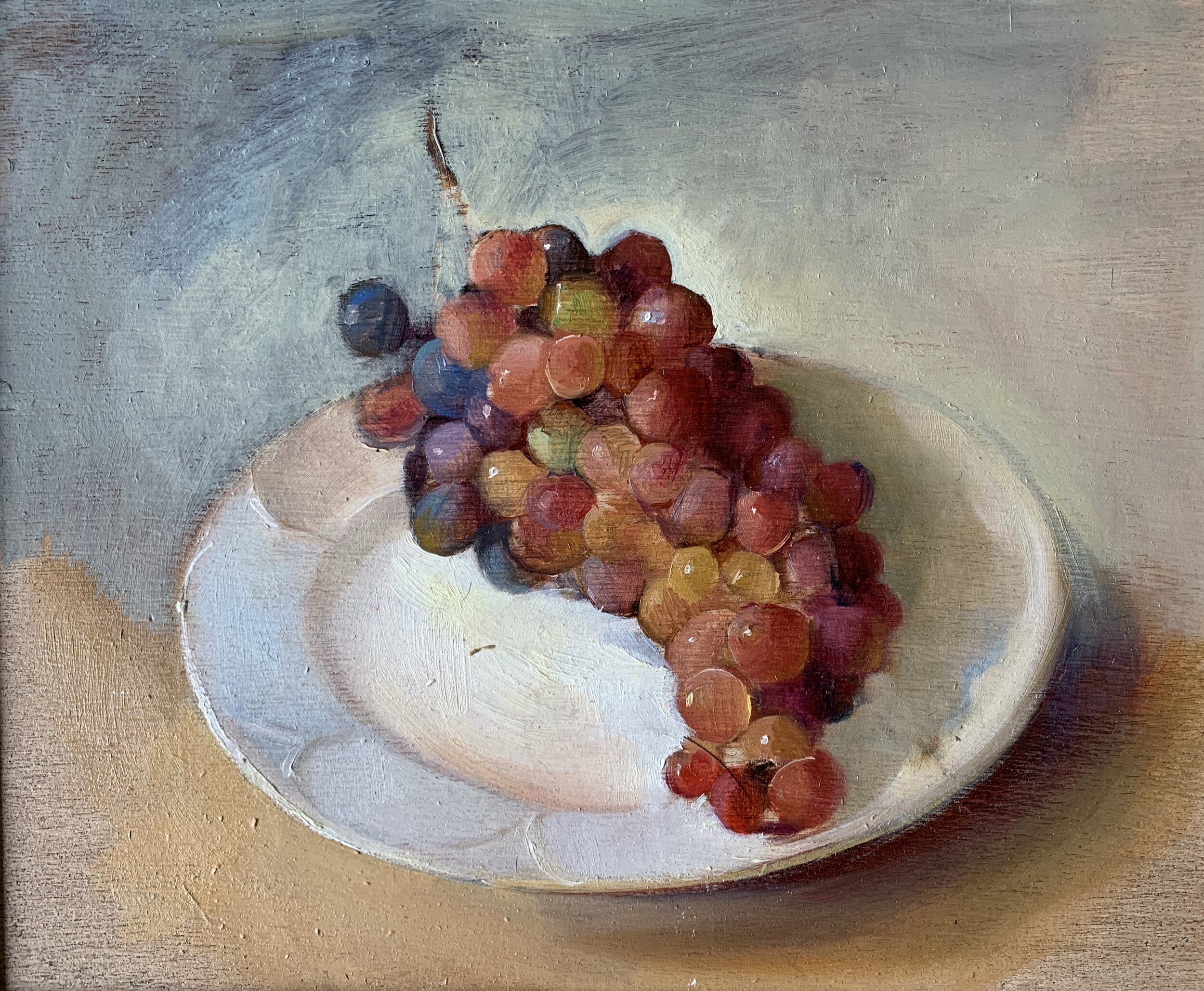 Grapes on a White Plate (studio find)