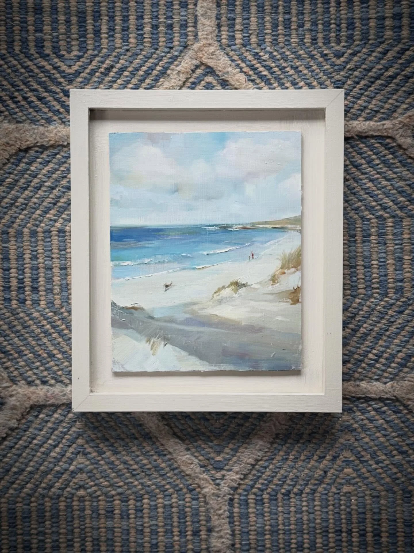A Sunny Dog WalkOil by Harriet.
Available.
Oil on panel in Lime white box frame.
8x10 inches-panel size.

Link in Bio.
#beachwalk #beachscape #contemporaryartwork #originaloilpainting #presentideas