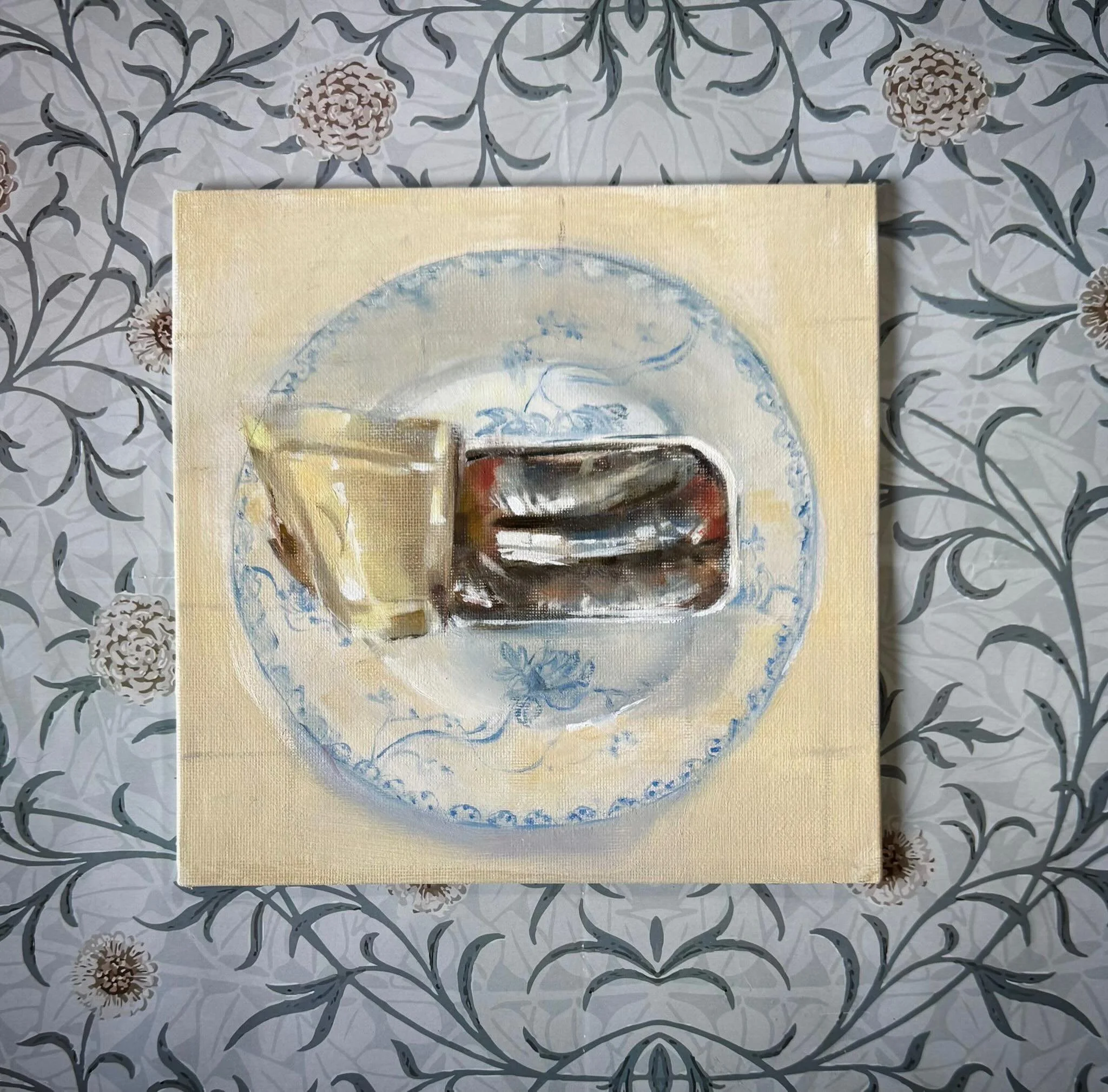Lunch on my favourite French Plate.
By Jeffy
Oil on Canvas Board 
8 x 8 inches.
Link in bio or comment below.

#sardine #sardinepainting #kitchenart #kitchenpainting #motherdaughterartists