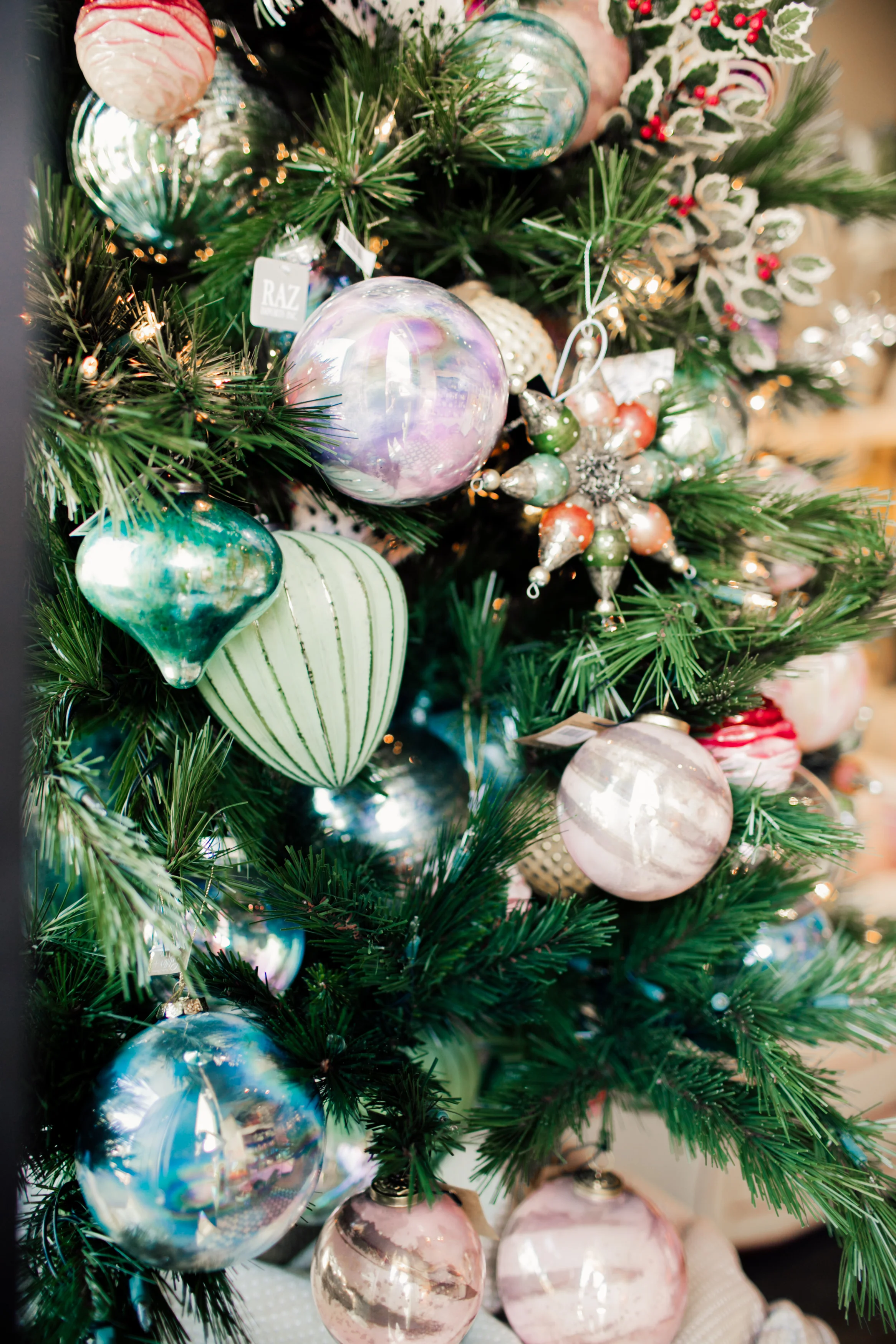 HolidayStore-5.jpg