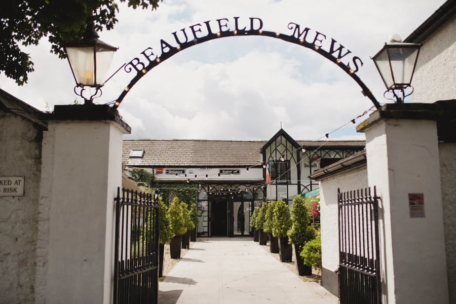 d+g_beaufield_mews_wedding_lgbt_liviafigueiredo_18.jpg