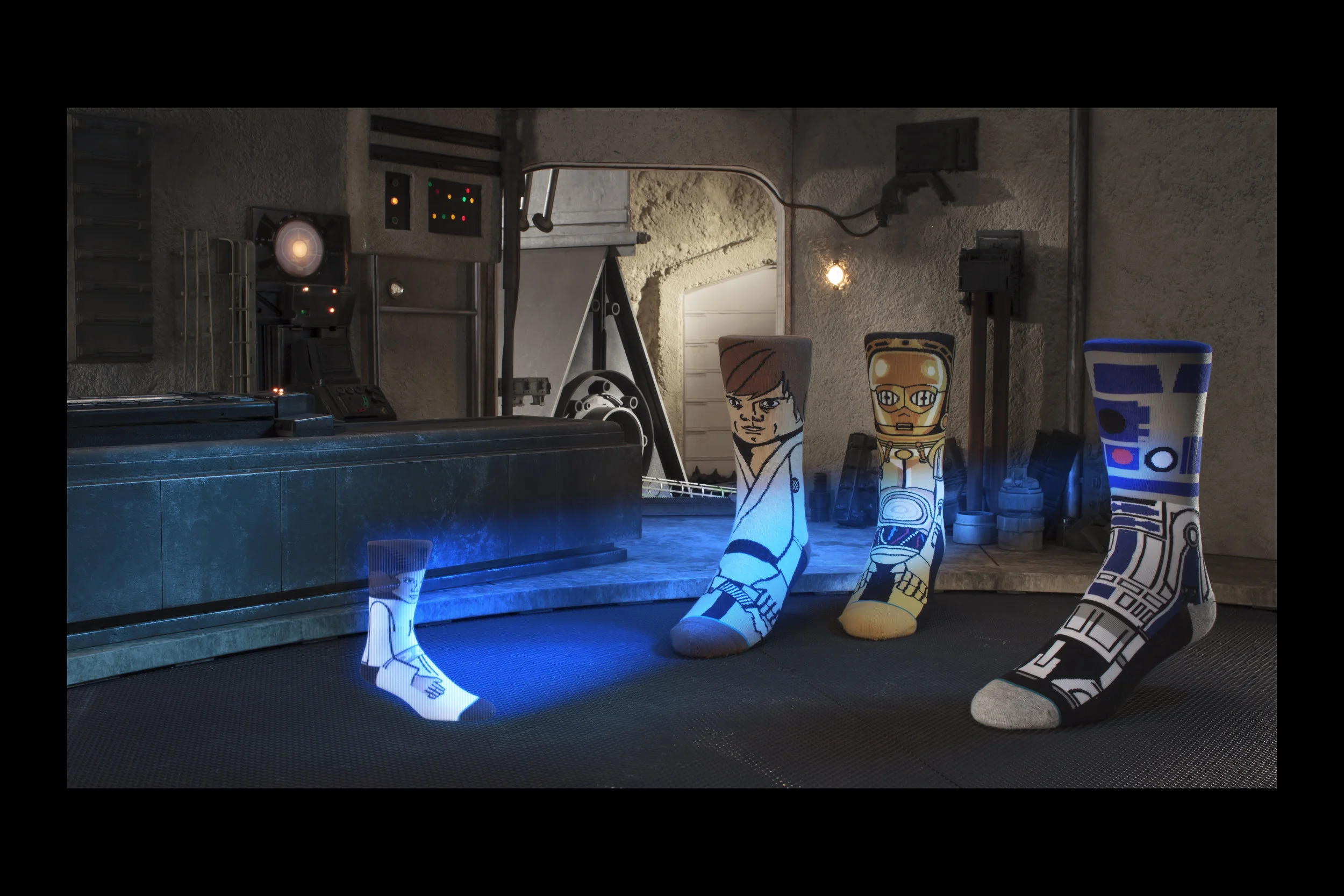 1. SW_HOLOGRAM_v02.jpg