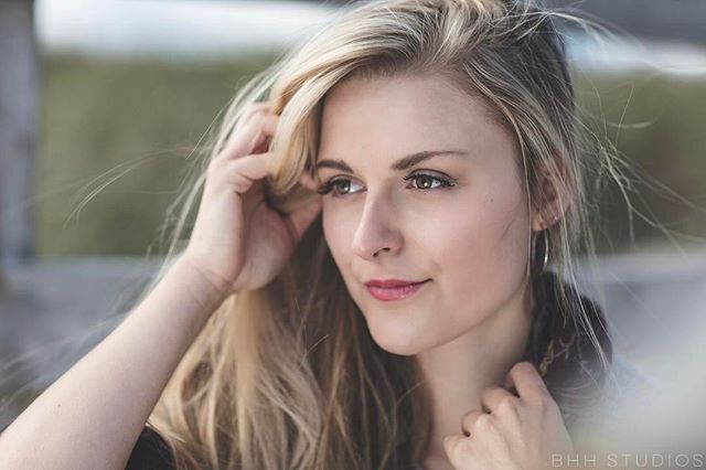 Wave watching. π
#Model @ashmooney7
#Agency @city_models •⨕⨕⨕⨕
#Beauty #Portrait #Beach #Photoshoot #Boho #NaturalLight #OnLocation #Profoto #Reflector #Canon #5Dsr