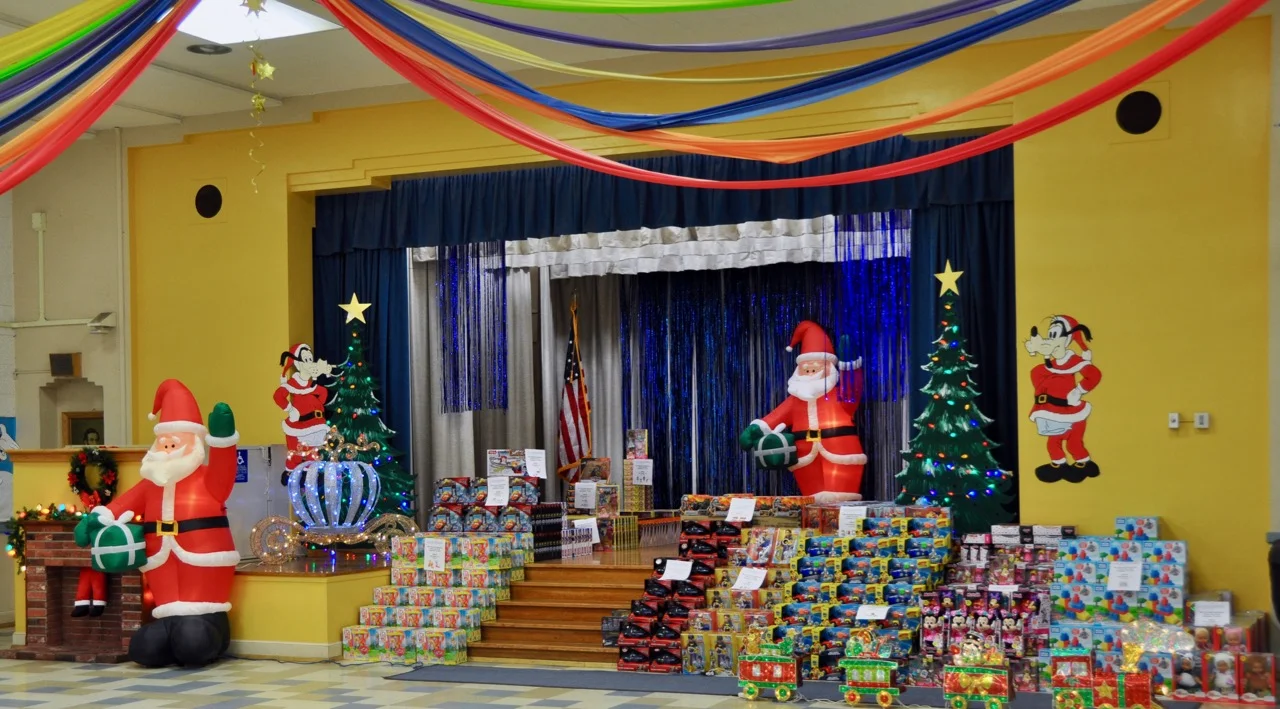 George Lopez Foundation Toy Drive - 10.jpg