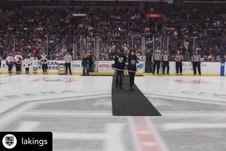 Go #LAKings 🖤🤍#Repost @georgelopez @lakings Tonight, it&rsquo;s Lopez &amp; Lopez on the puck drop 🤝 #gkg  Thanks for an incredible honor and to share it with @mayanlopez #orgullo  @nbc 🇲🇽 &ldquo; And SERIO thanks for all the CHINGON Gear Y La V