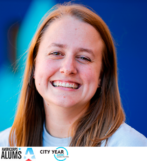 Hannah Perrin, Maestra de Inglés - Grado 6