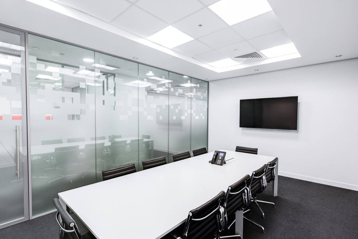 Impress Your Clients by Creating an Amazing Conference Room