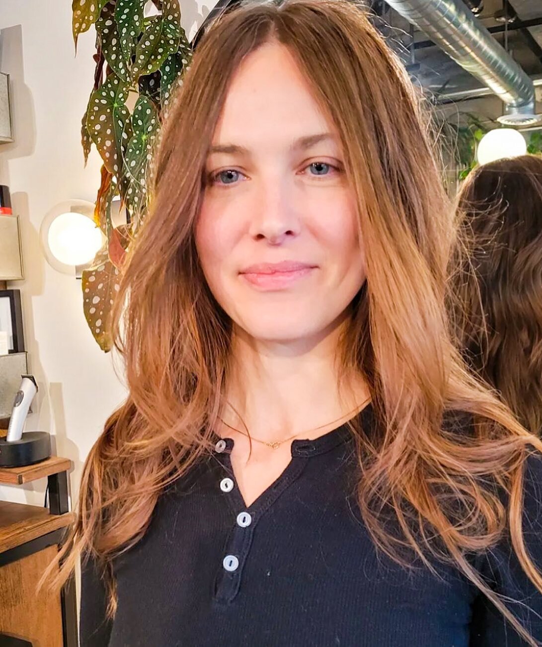 She&rsquo;s In her long layers era! 💇🏼&zwj;♀️

By @hairwithrory