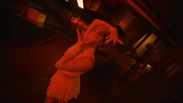 Kraft ft. Kelis - _Square It_-high.gif