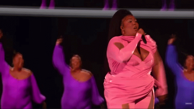 LIZZO_3.gif
