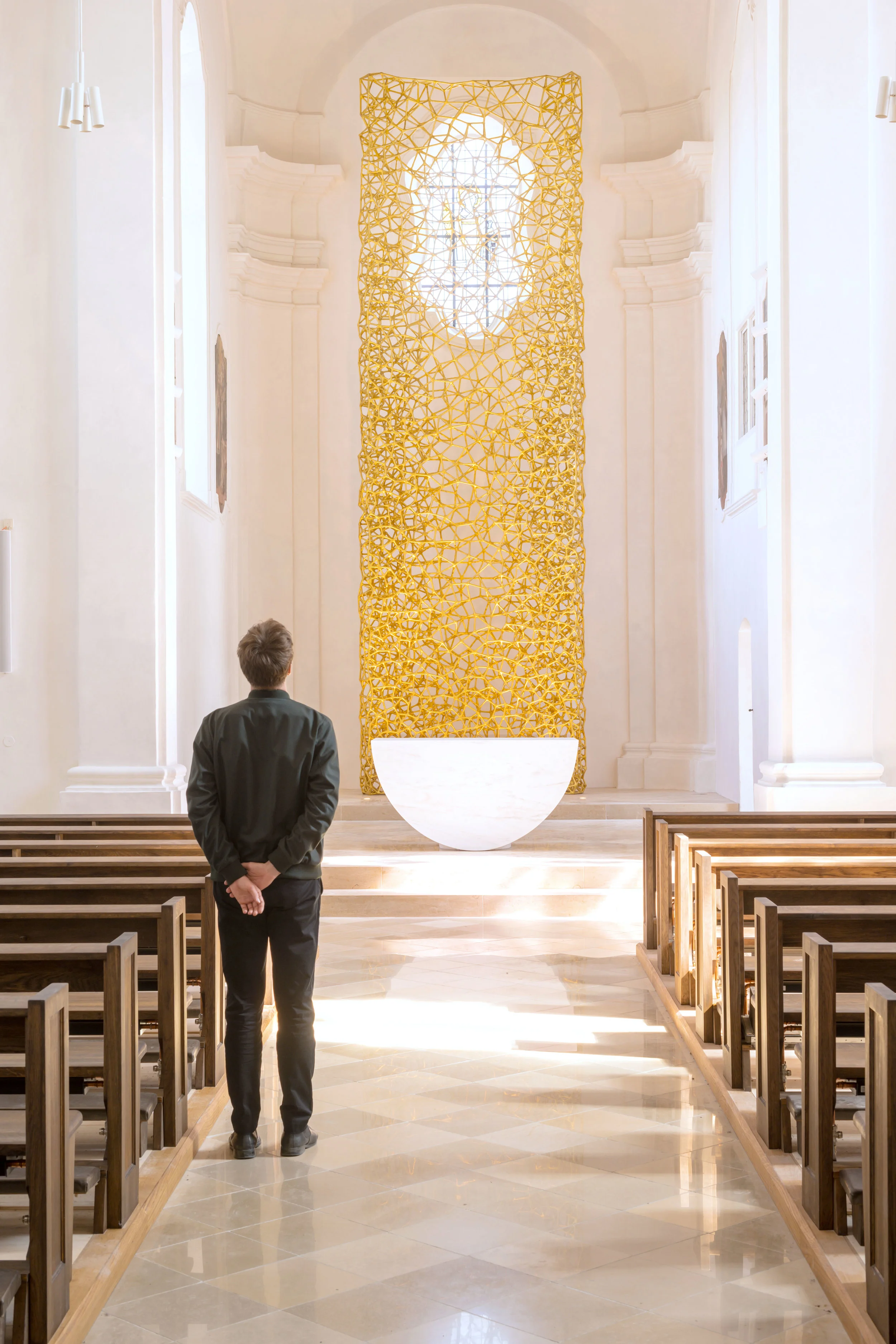 Cellular retable sculpture