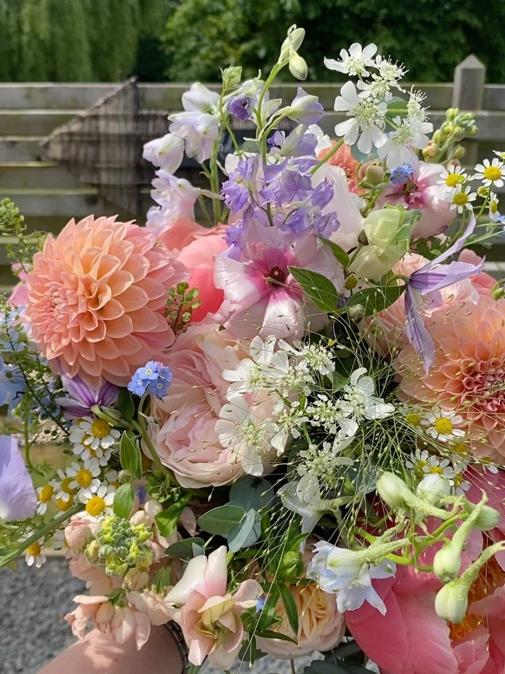 Thank you for all the love on our last post, here&rsquo;s all the details from Connie and David&rsquo;s wedding @barnsandyard 💕 we loved the colour combinations, late spring into early summer flowers all smelling amazing 🌸