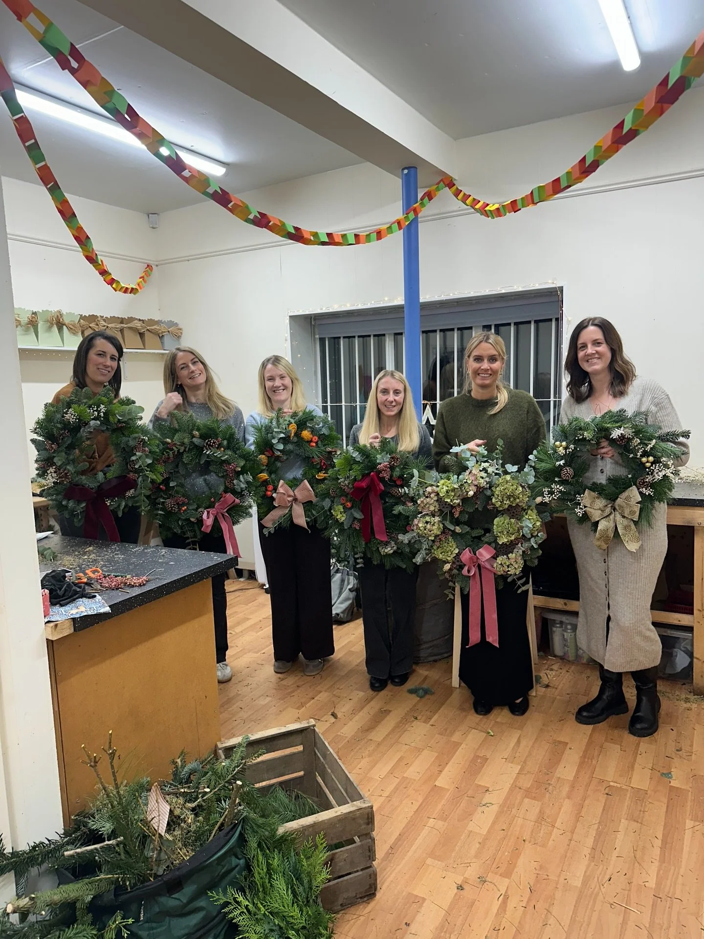 A brilliant couple of days with lovely ladies for our wreath making workshops. Everyone made beautiful wreaths and we have a fab time hosting. Feeling all festive now, bring of the December madness! 🎄🤶