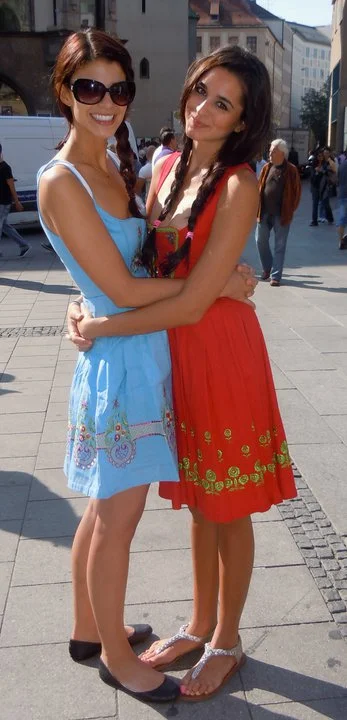 The minute I find out I got into Berlin marathon, I will begin preparing a dirndl-inspired race outfit. Normal.