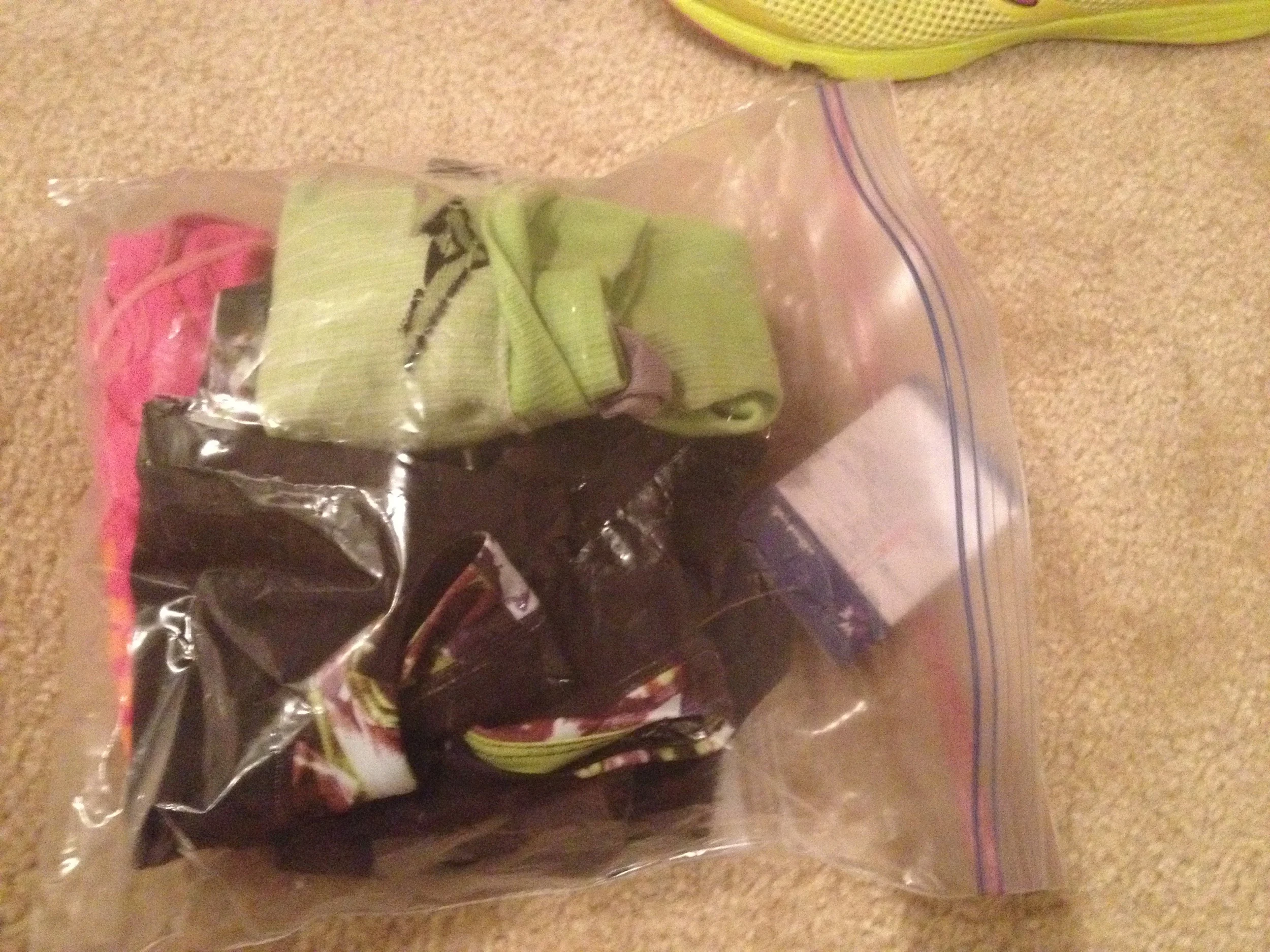 i spy a brand new top for the race. whoever said not to use anything new on race day clearly hadn't met me. 