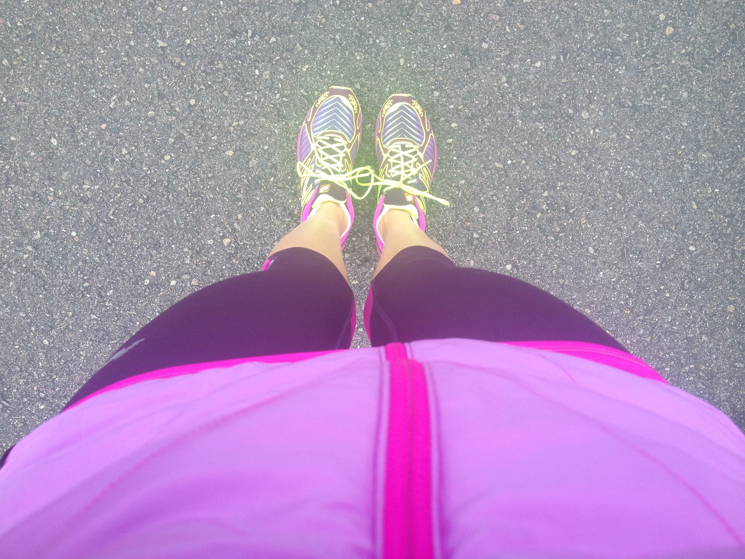 loving all the bright, reflective, glow in dark gear NB has this fall- lots of race ready/run safety looks