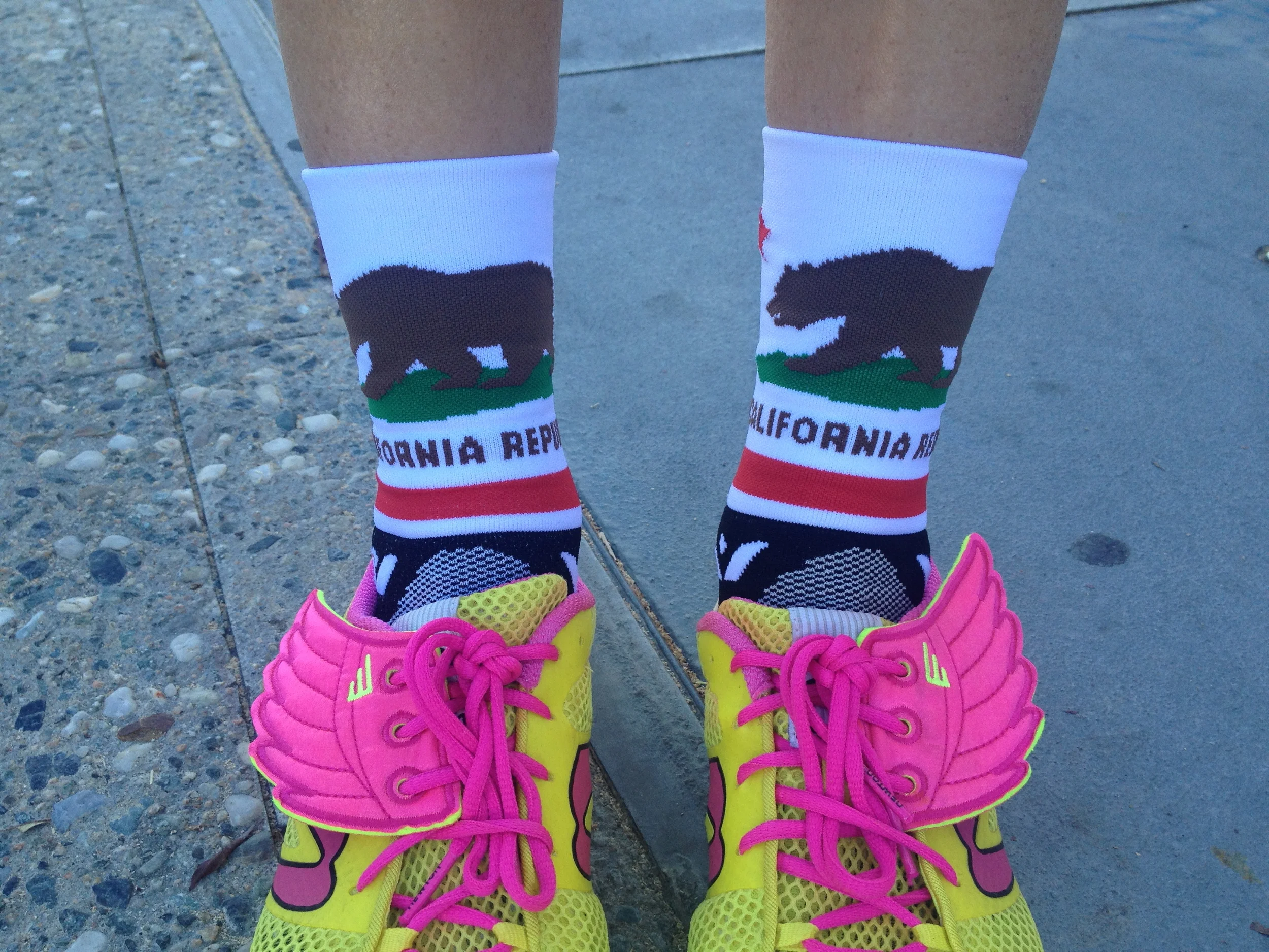 FRESH2DEATH. LOVE my new CAL compression socks. 