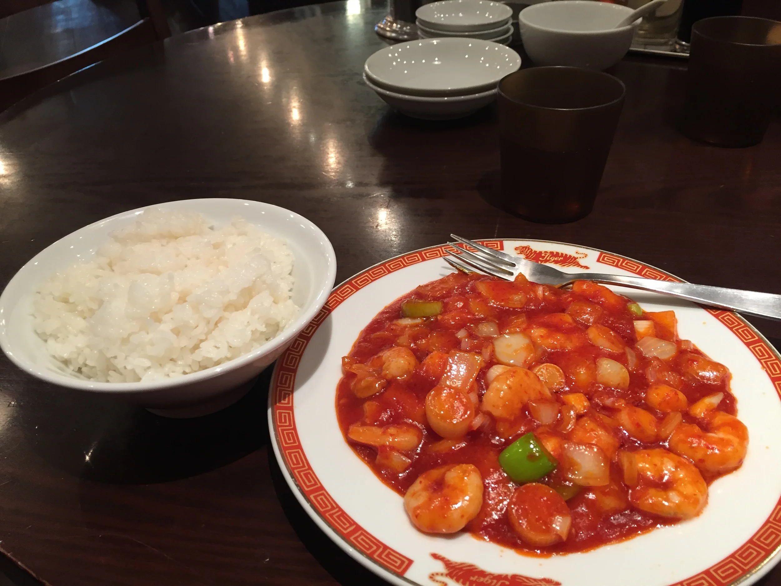 Not a lot of race-friendly options here, yall. Unless you count chili shrimp and rice as a race-friendly food. ;-)