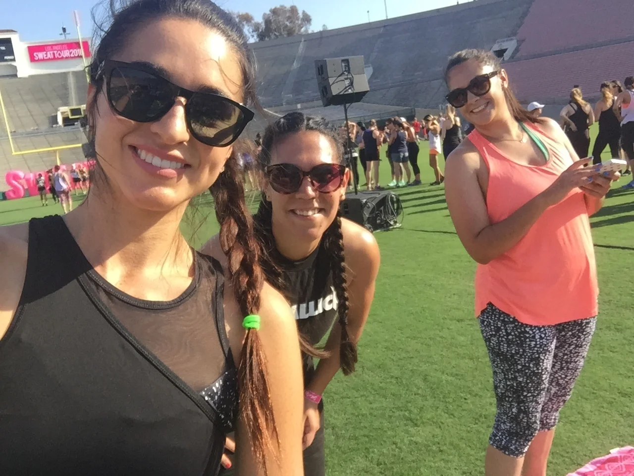 I've been keeping at my workouts- includinggggg Kayla. Went with my cuzins up to the Rose Bowl for Kayla HERSELF to do a boot camp with us!