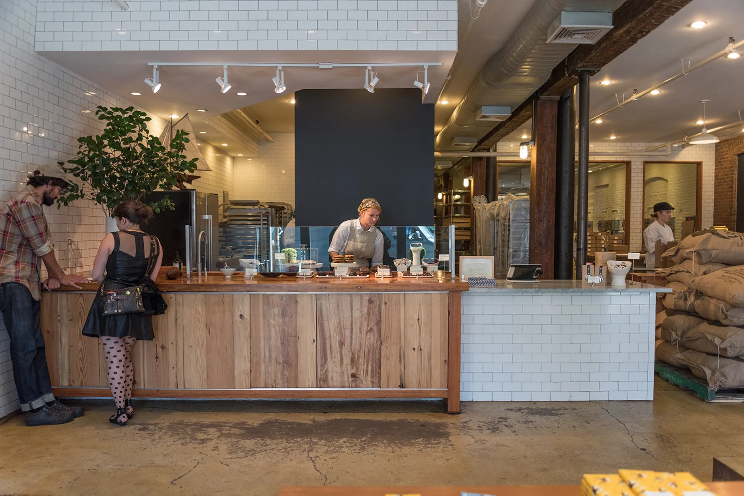 ROCK MAMA NYC LIFESTYLE BLOG - MAST BROTHERS CHOCOLATE